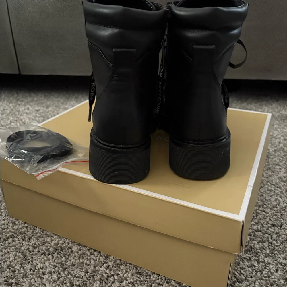Michael Kors Black Leather Footwear - Picture 2 of 5